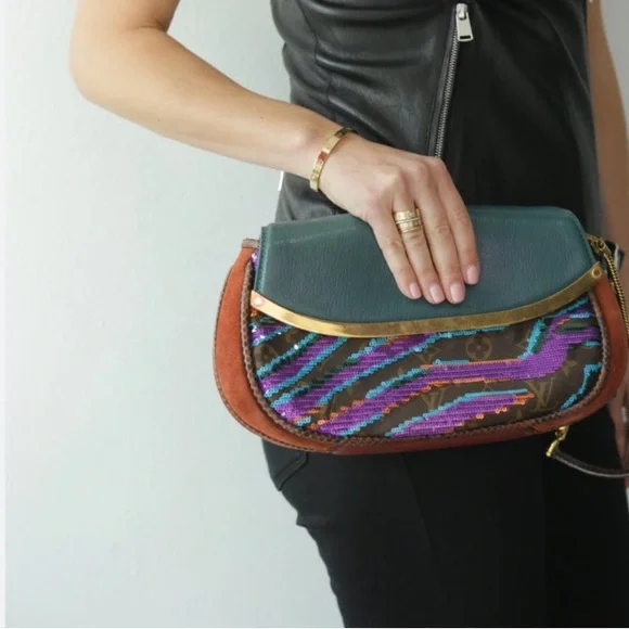 LOUIS VUITTON LIMITED EDITION BAG - Picture 4 of 7